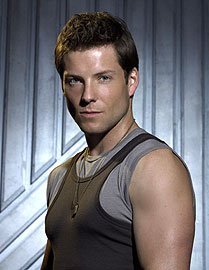   / Jamie Bamber